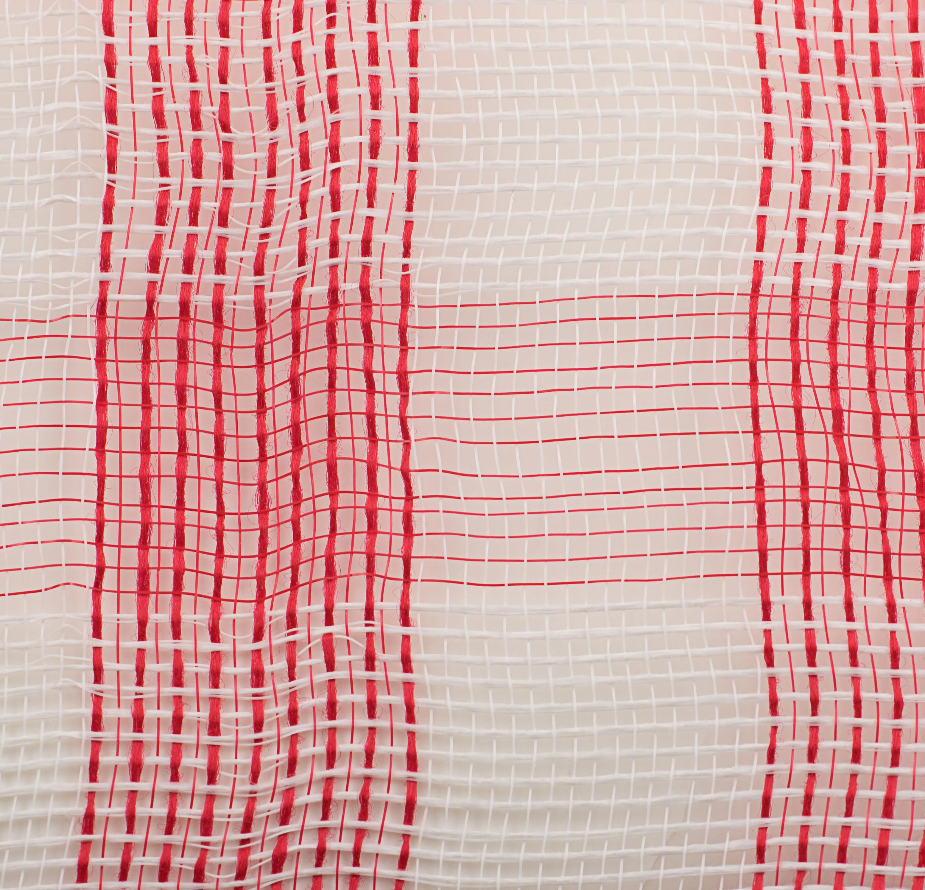 10" Buffalo Plaid Mesh: Red & White