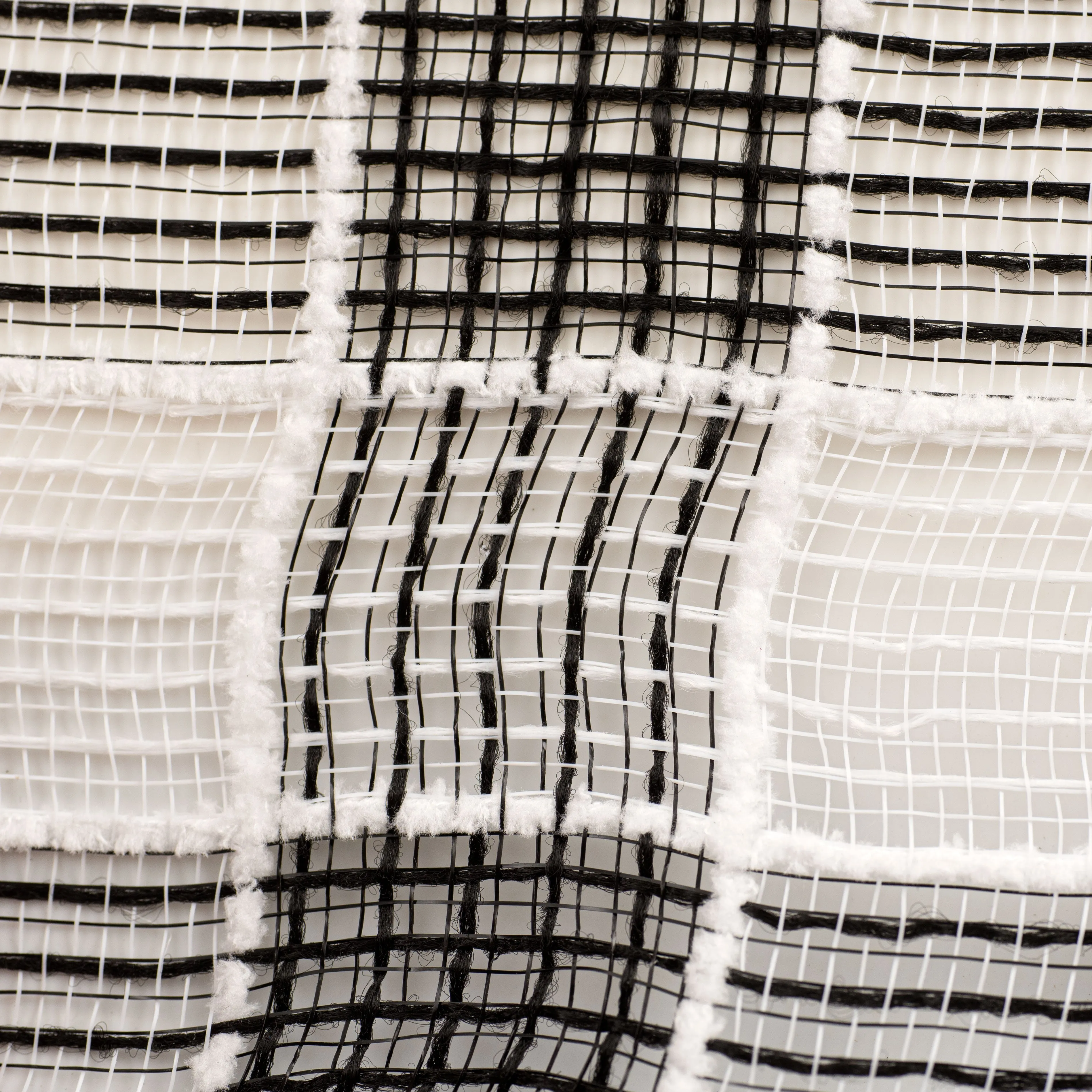 10" Fuzz Snow Check Mesh: Black & White