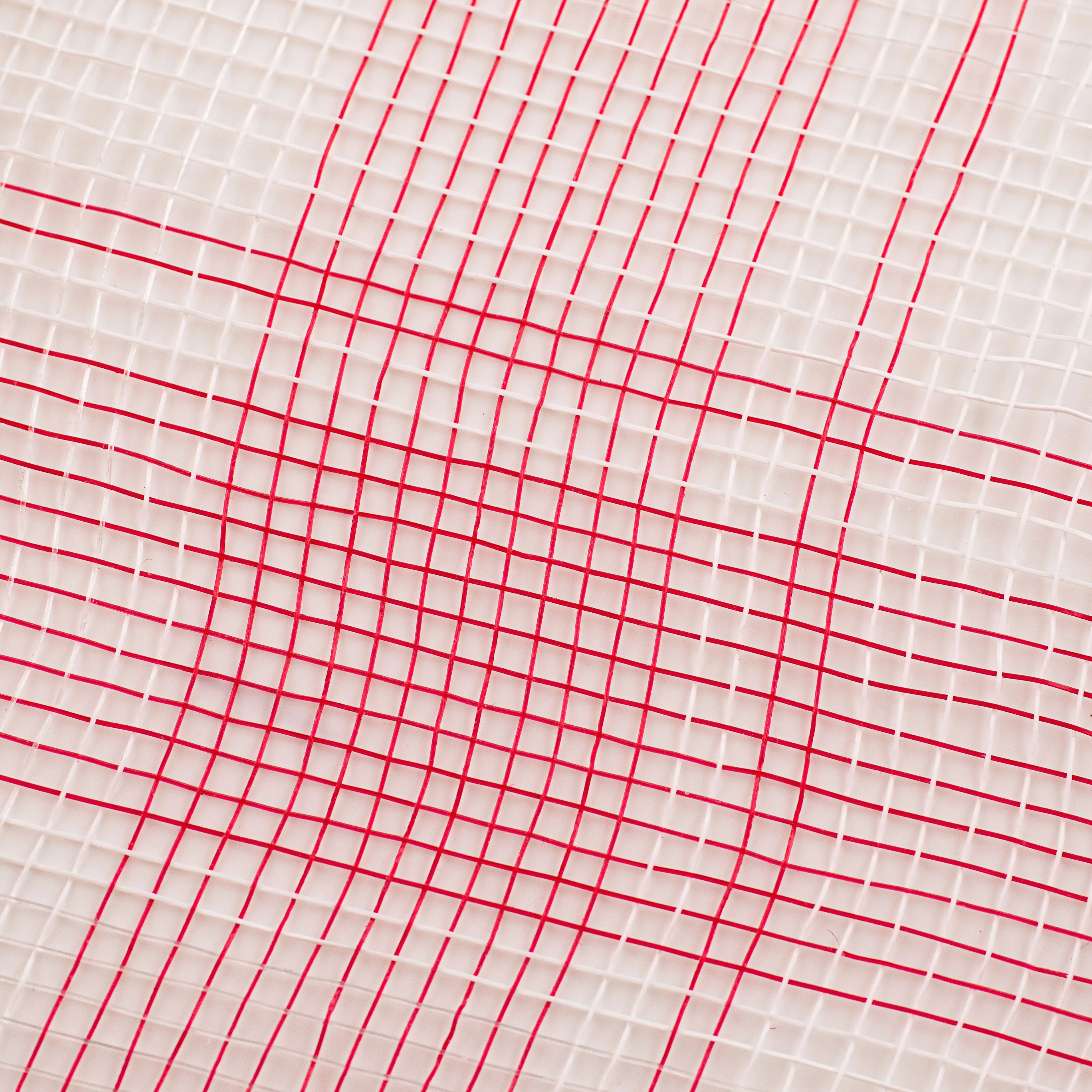 10" Plaid Deco Mesh: Red, White, Clear