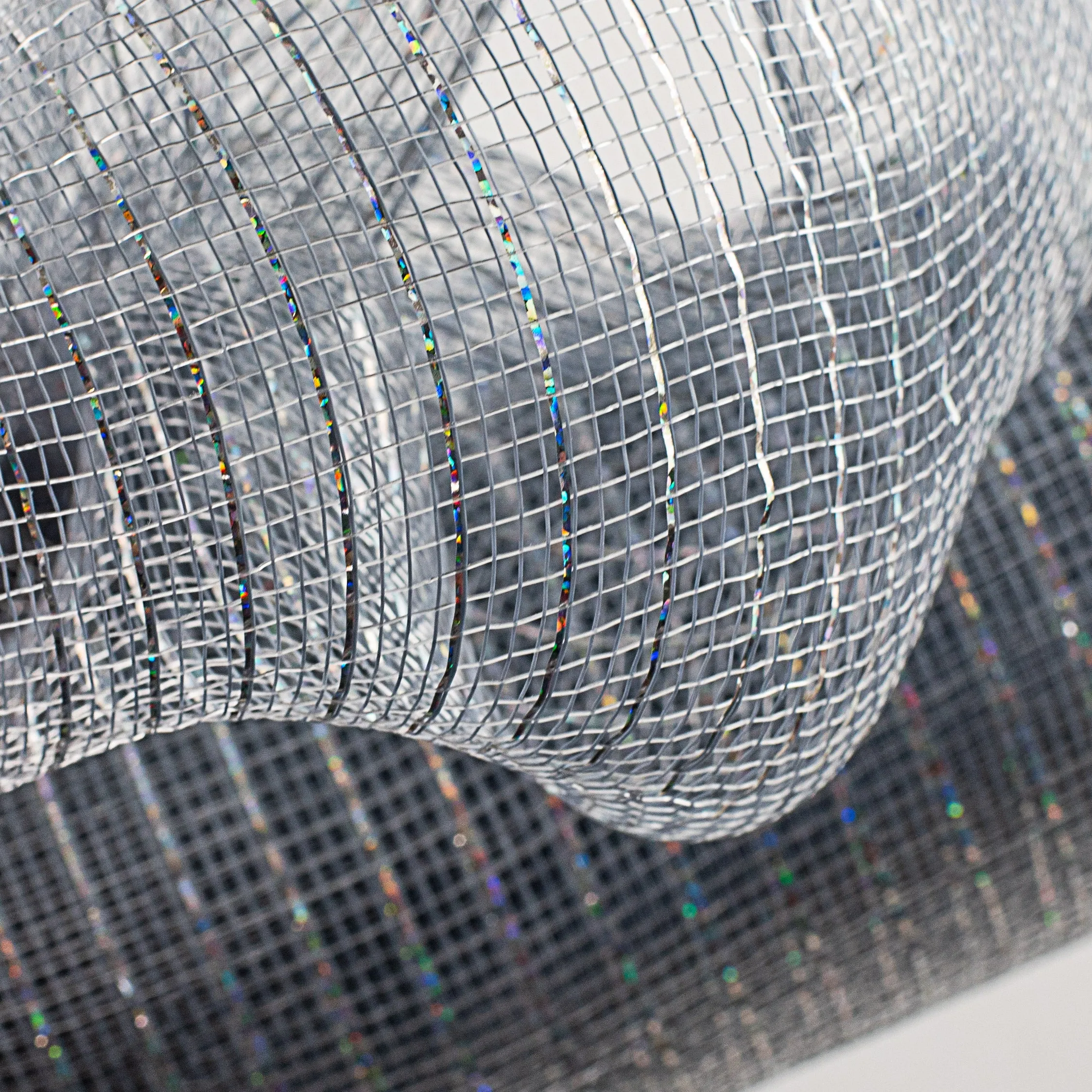 10" Poly Deco Mesh: Metallic Platinum