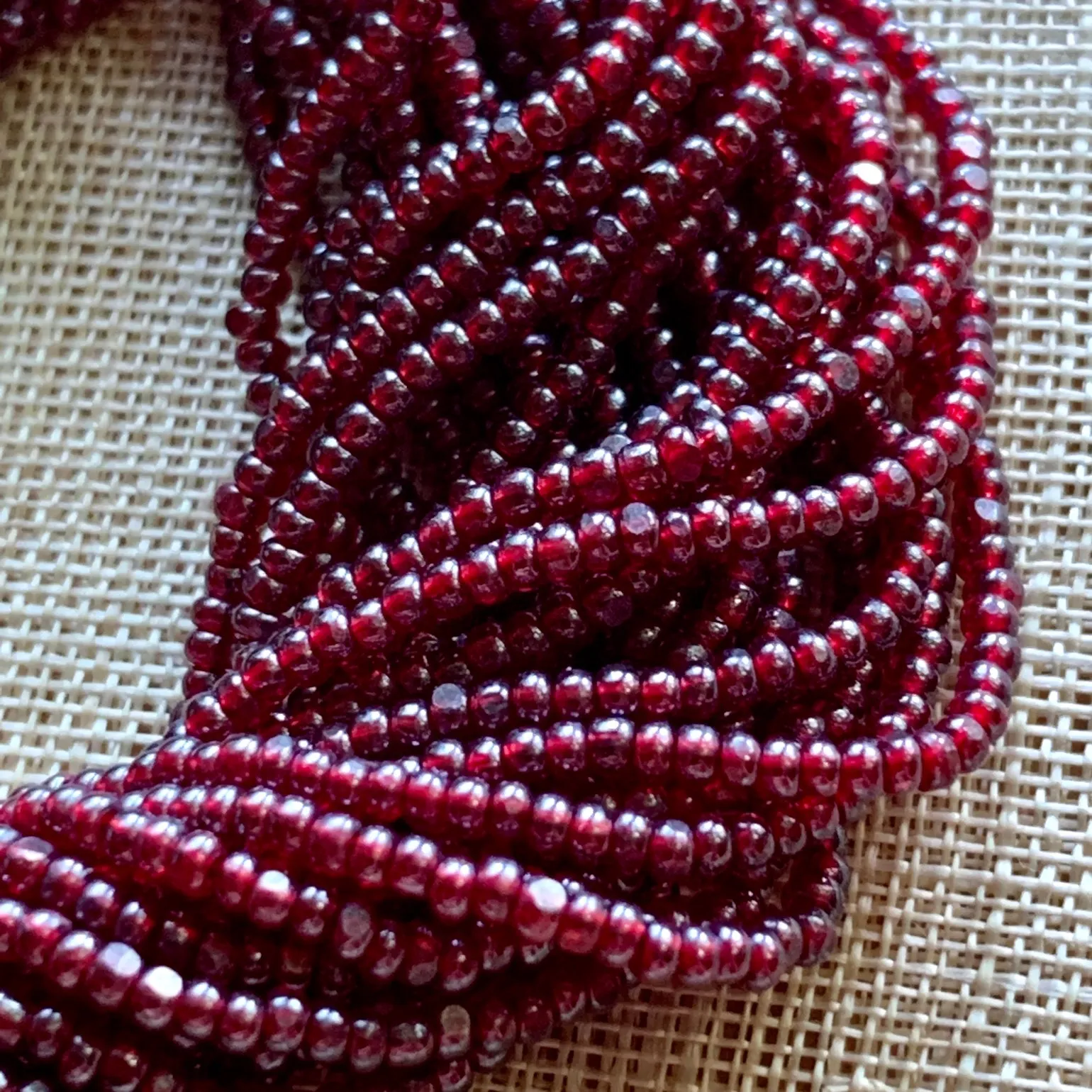 13º Burgundy Luster Charlotte-Cuts