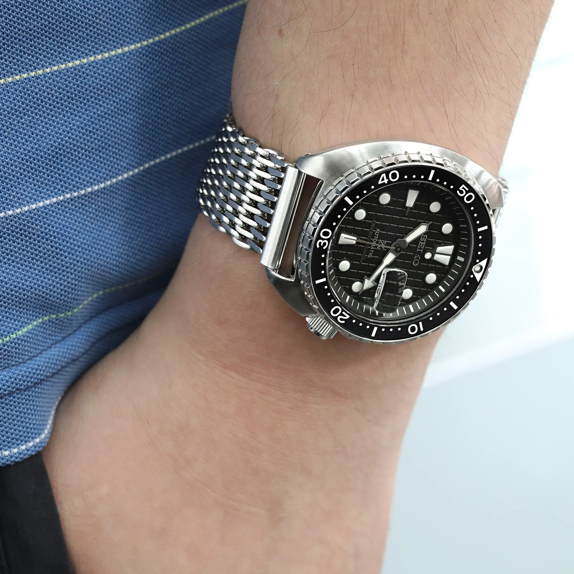 22mm Tapered Winghead SHARK Mesh Band, V-Clasp, B