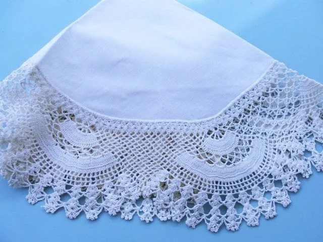 AMAZING Victorian large Center Piece or Table Topper  Hand Crochet Intricate Lace Fine Linen Center Just Beautiful Vintage Fine Linens and Lace