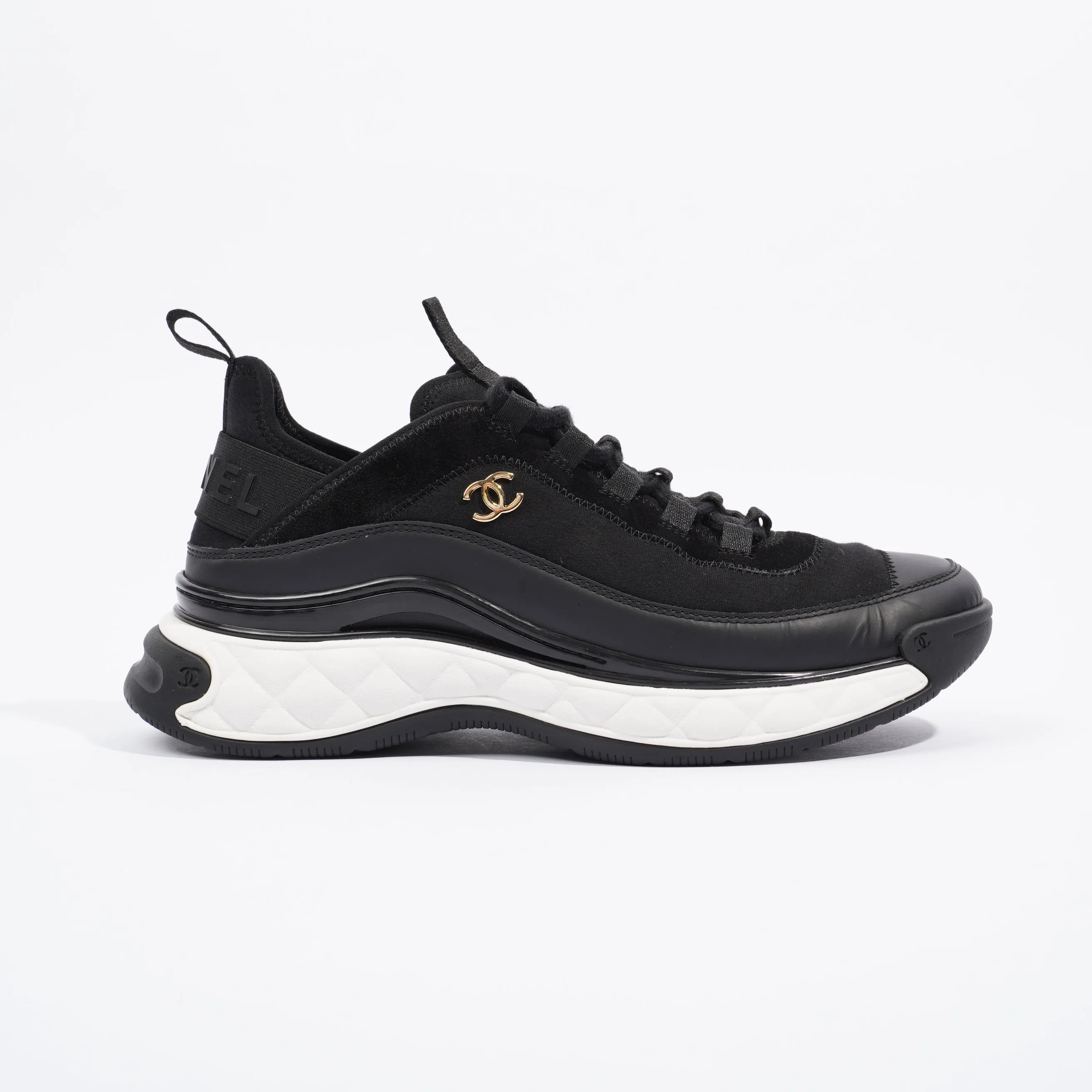 Chanel CC Logo Black   White EU 40   UK 7