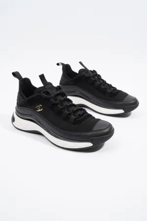 Chanel CC Logo Black   White EU 40   UK 7