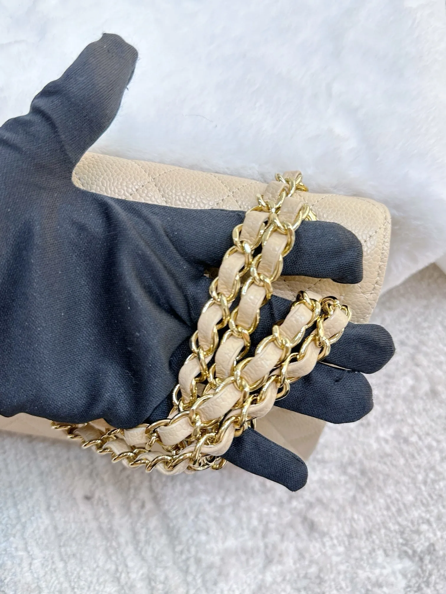 Chanel Classic Flap Medium Beige Clair GHW Caviar