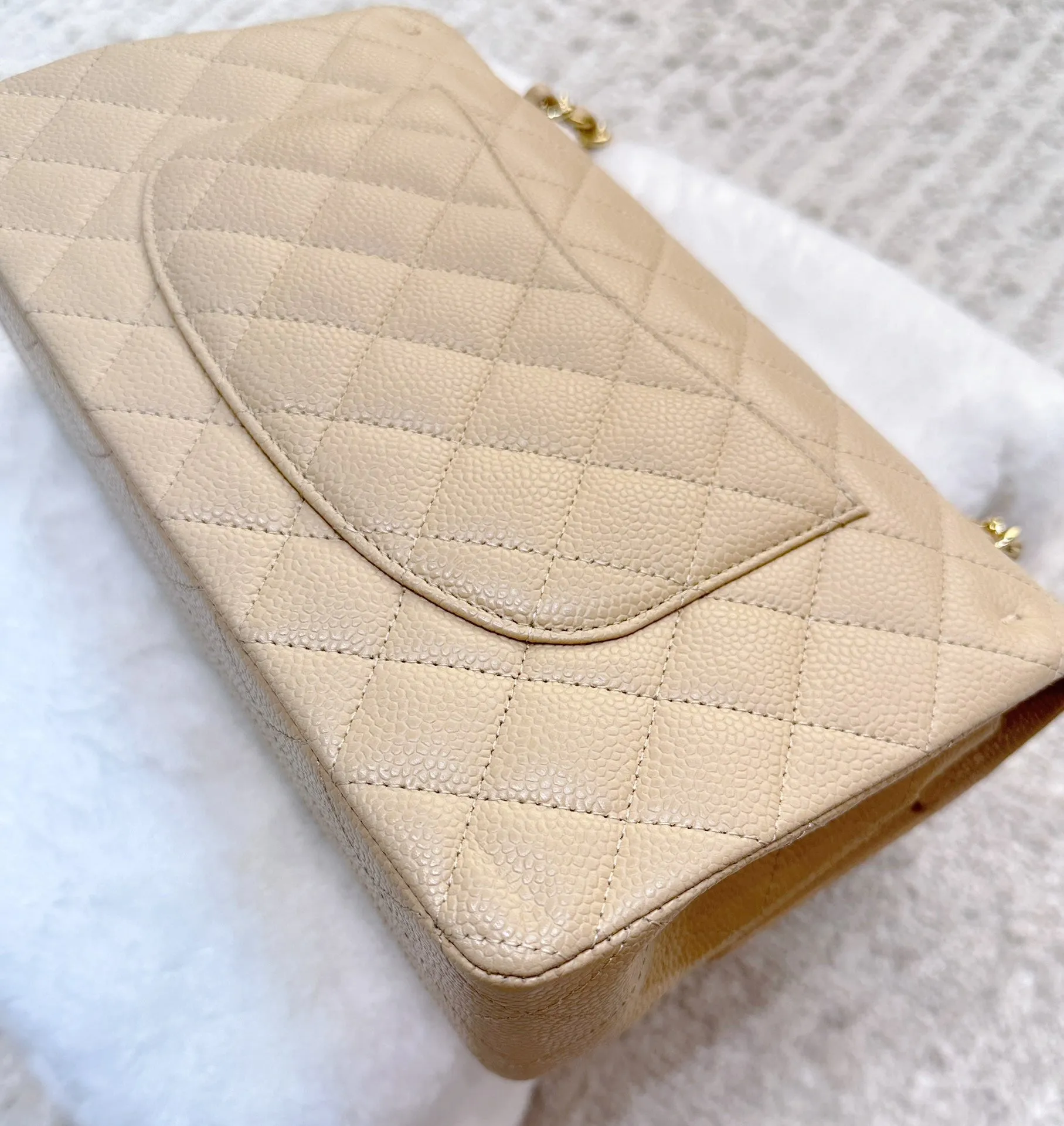 Chanel Classic Flap Medium Beige Clair GHW Caviar