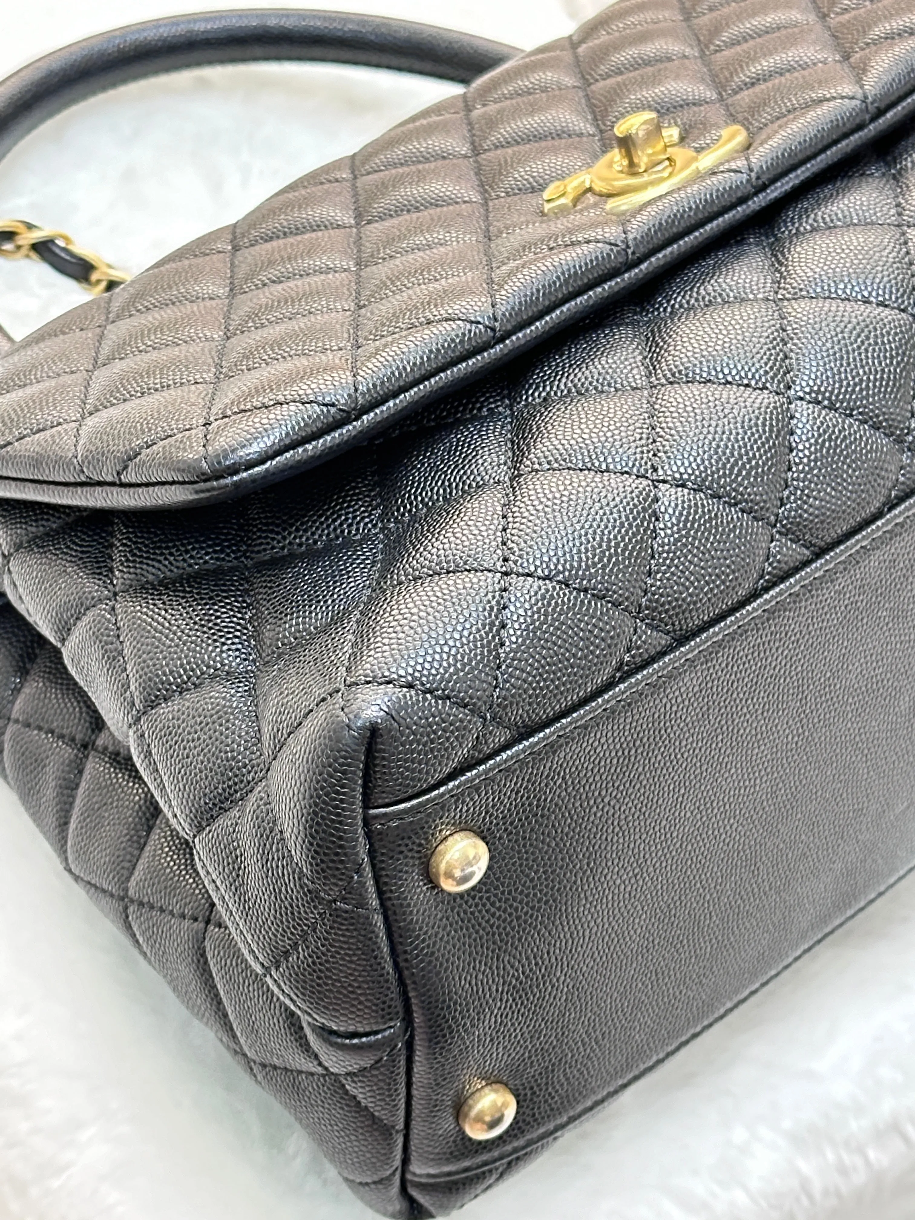 Chanel Coco Handle Cuir Matelasse Caviar Noir