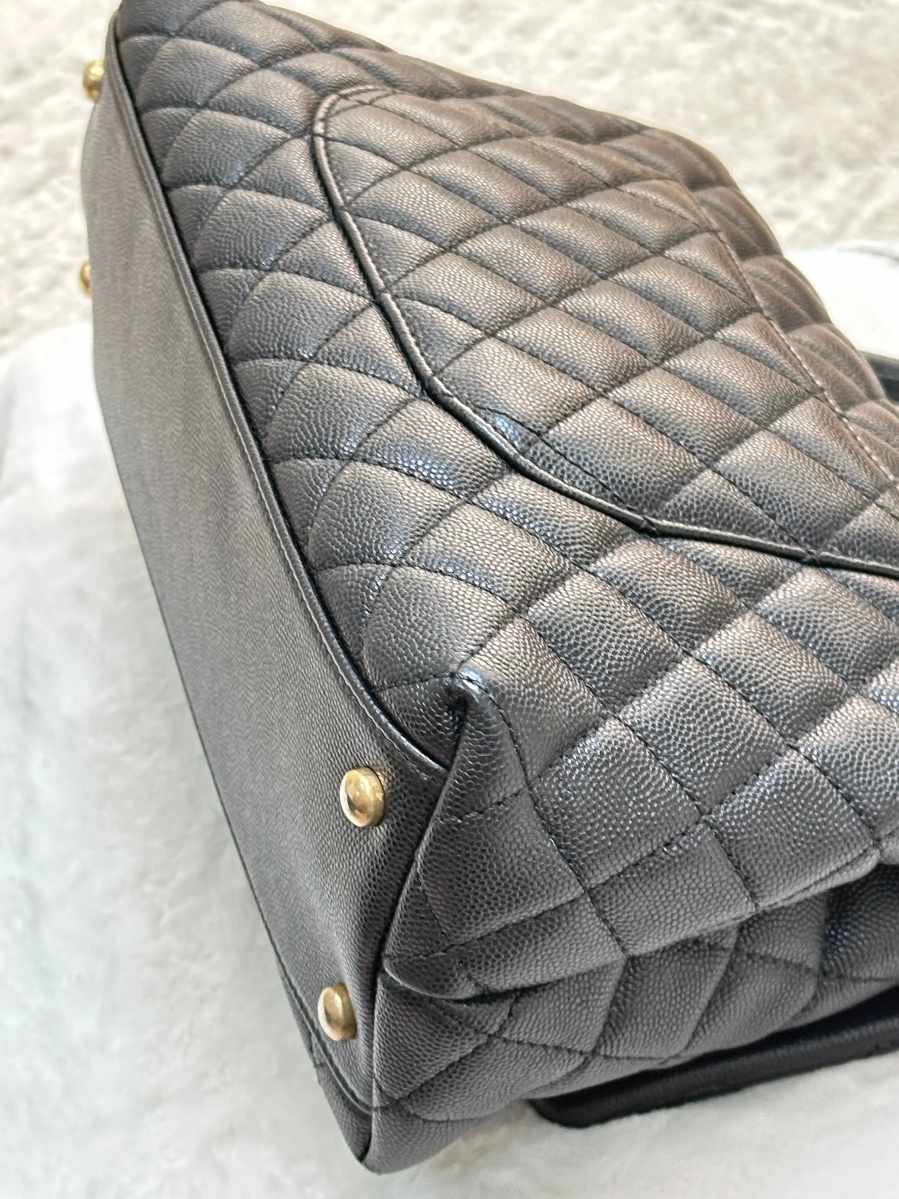 Chanel Coco Handle Cuir Matelasse Caviar Noir