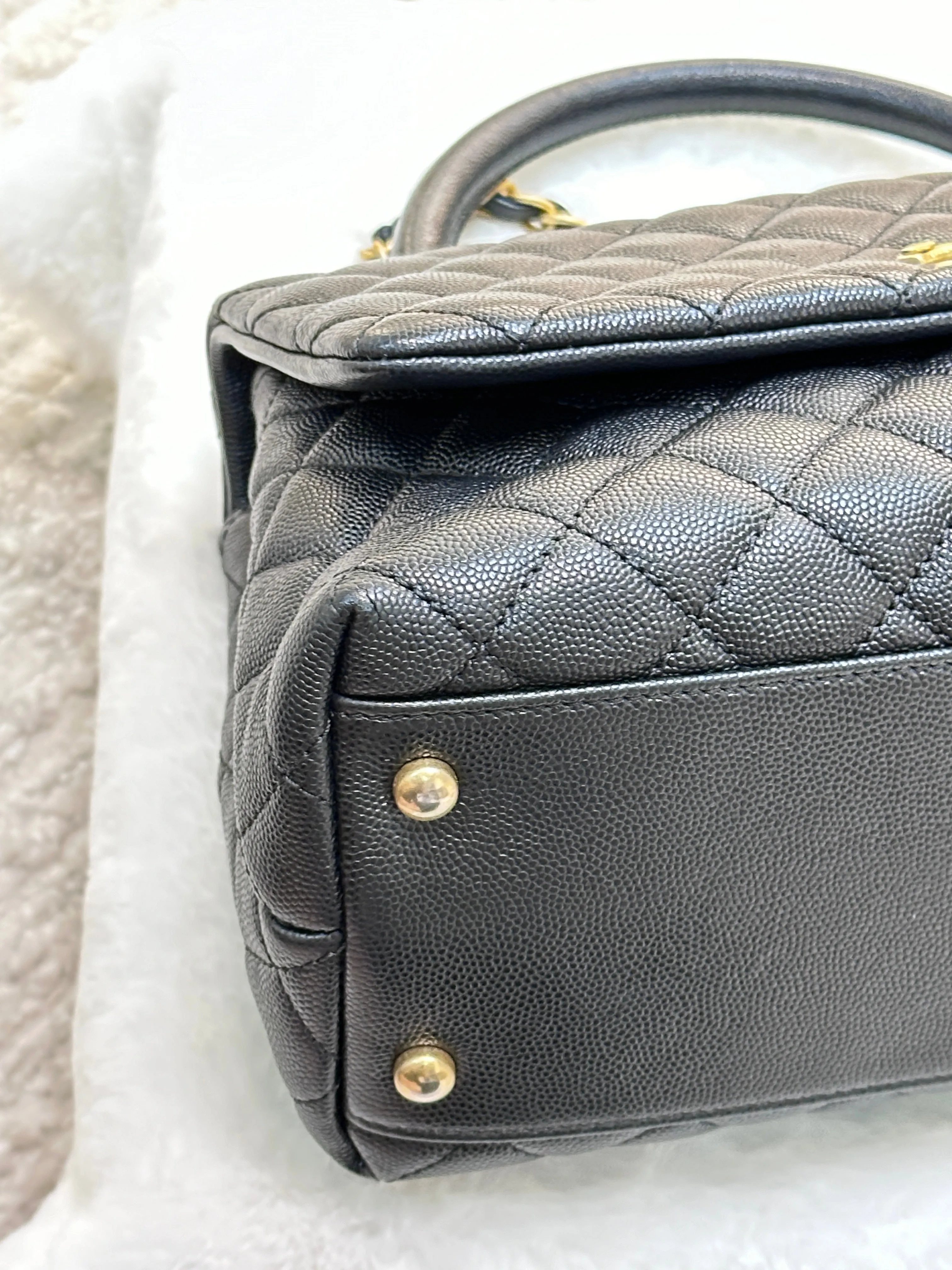 Chanel Coco Handle Cuir Matelasse Caviar Noir