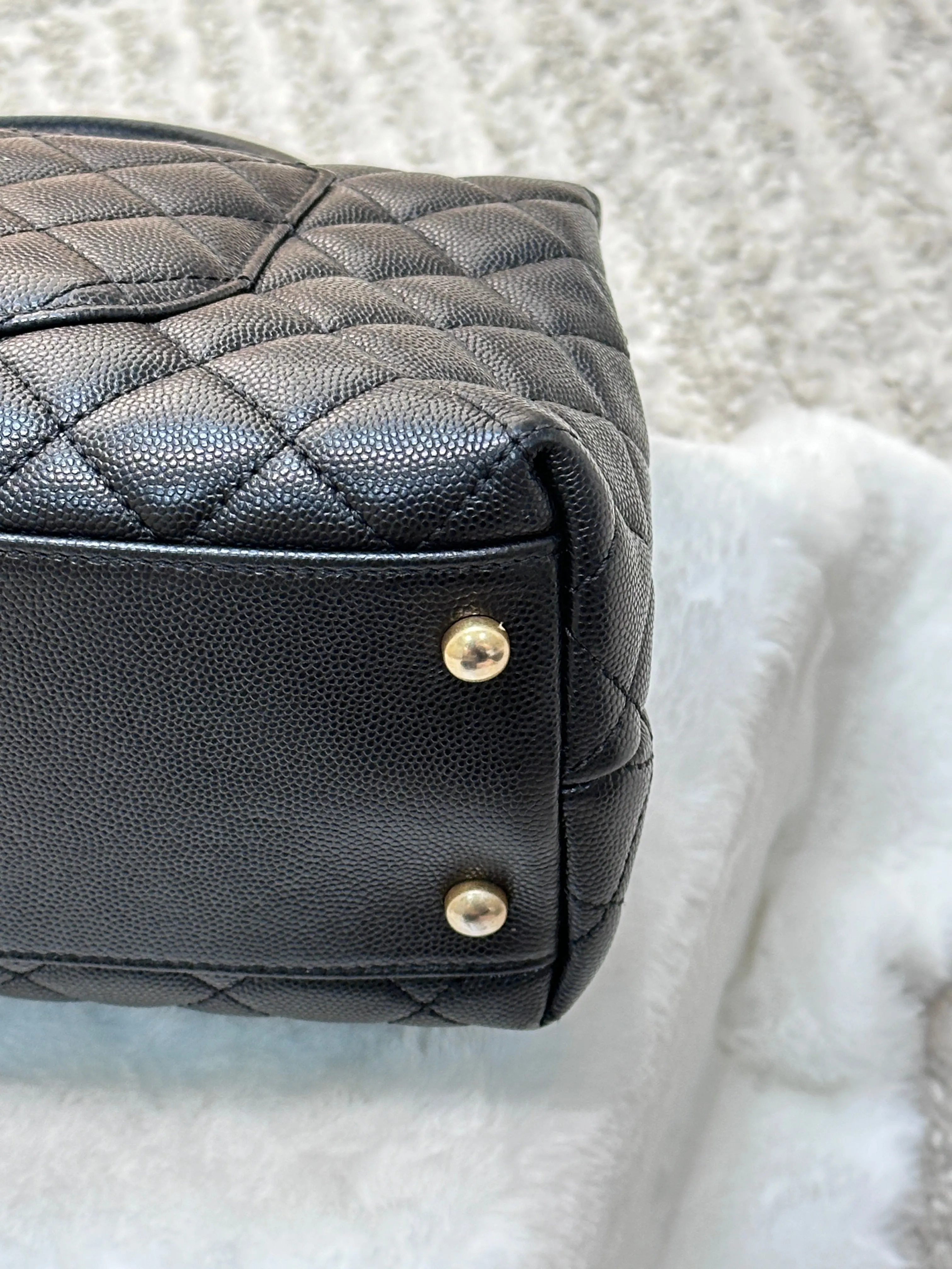 Chanel Coco Handle Cuir Matelasse Caviar Noir