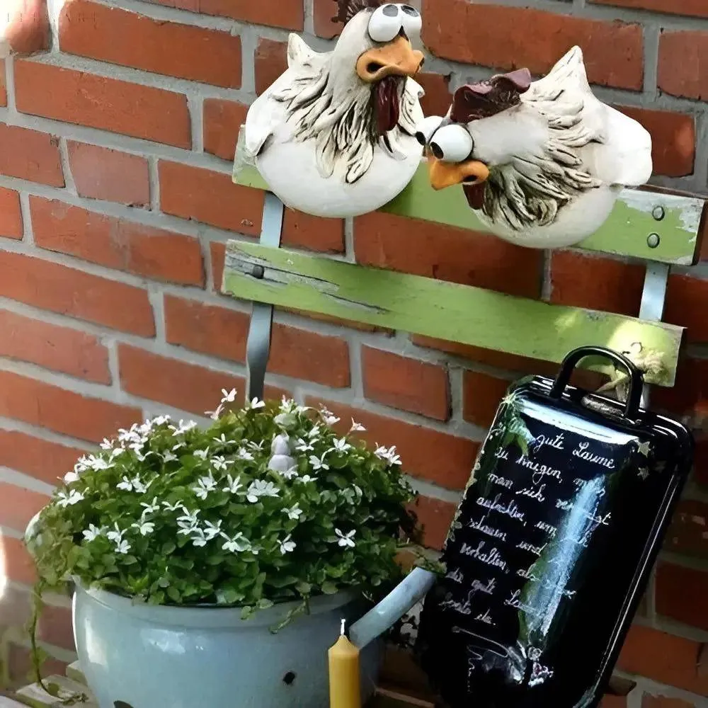 ChickChuckle Skulpturen - Keramische Hühnerfiguren für Garten und Zaun