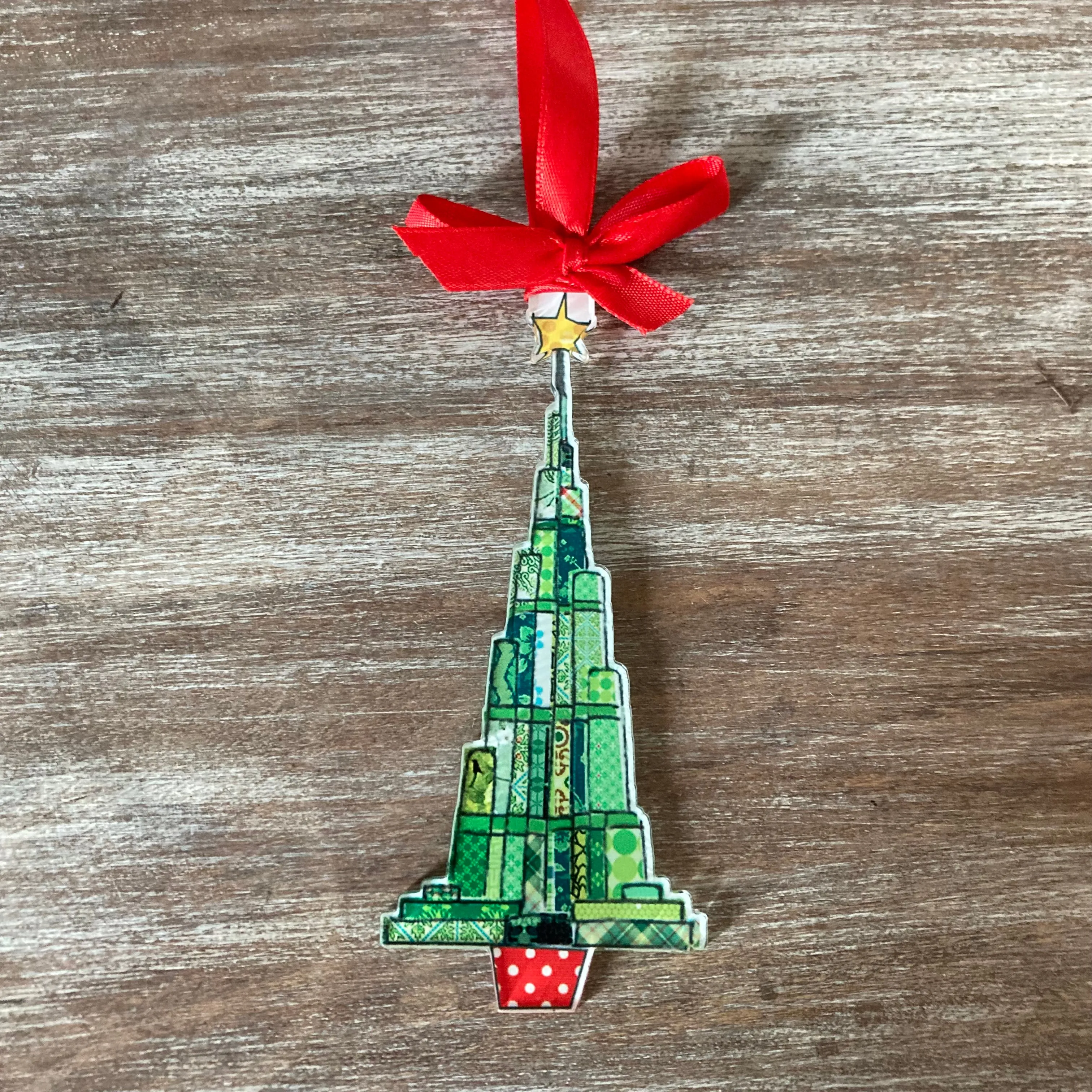 Dubai Icon Tree Decoration - Acrylic
