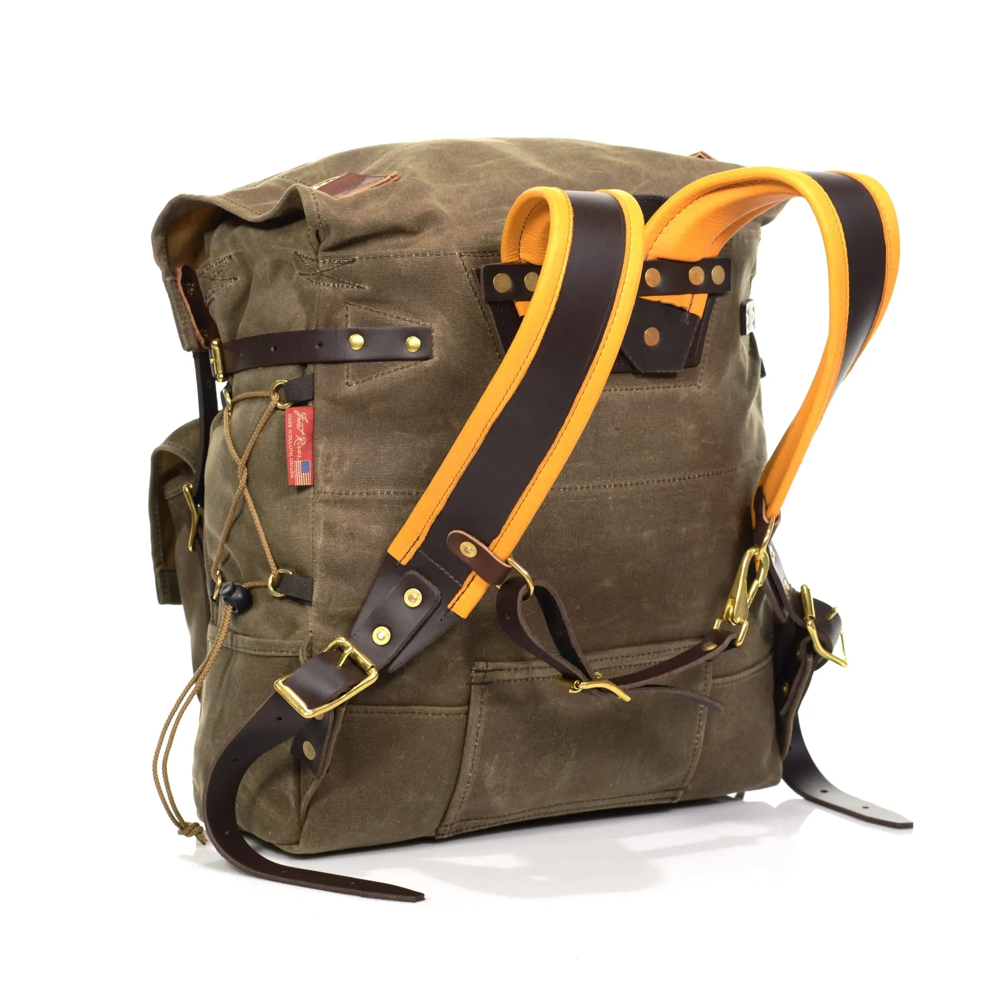 Frost River: Isle Royale Bushcraft Waxed Canvas Backpack