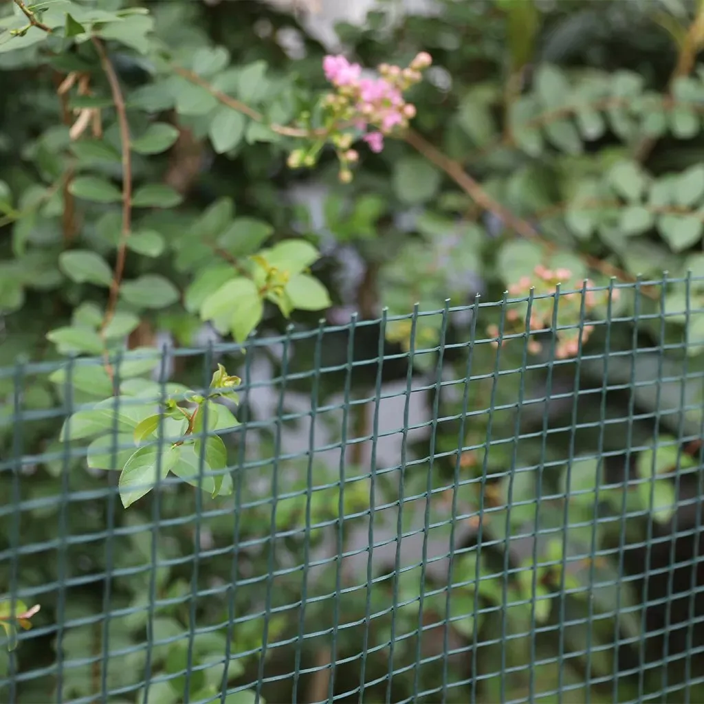 Gardman 19mm Garden & Plant Mesh - Green (5m x 0.5m)