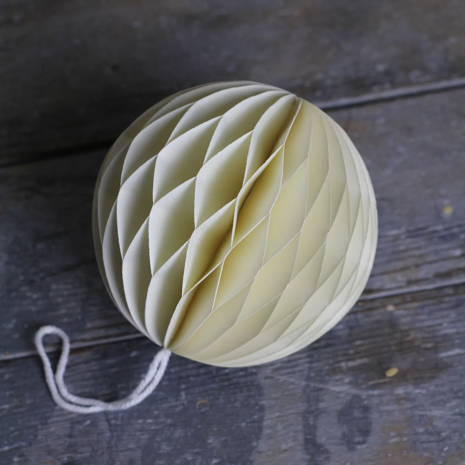 Honeycomb Decoration - Cream