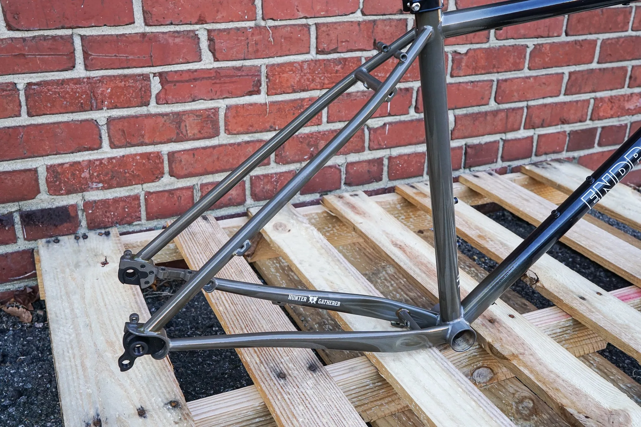 Hunter Gatherer Frameset