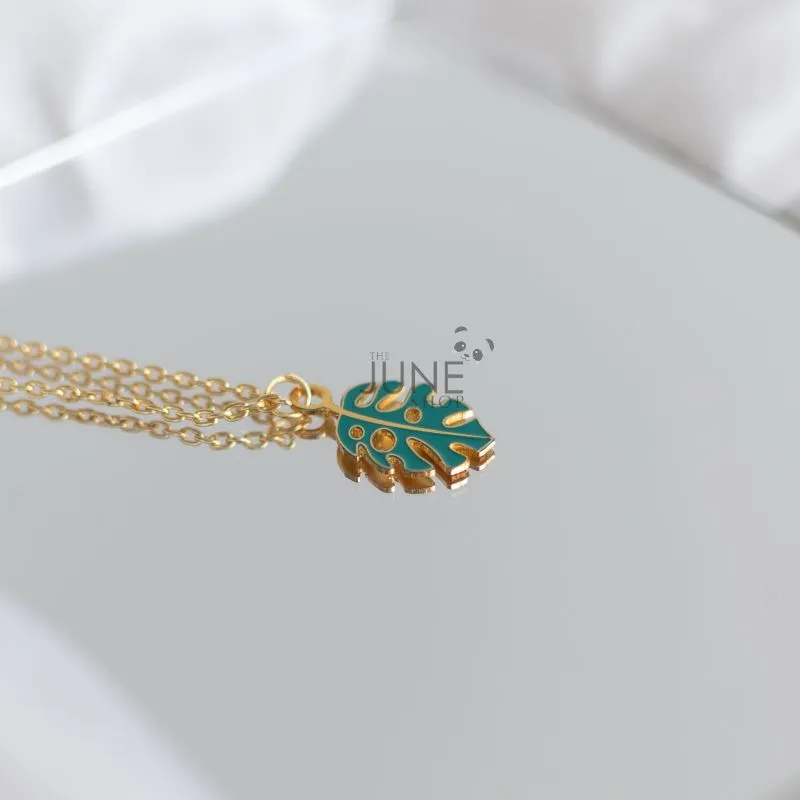 Leaf Pendant - Necklace