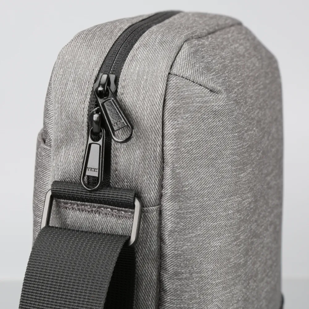 Leisure Messenger Bag