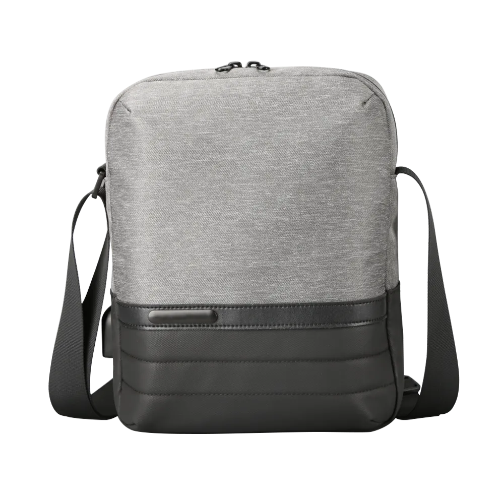 Leisure Messenger Bag