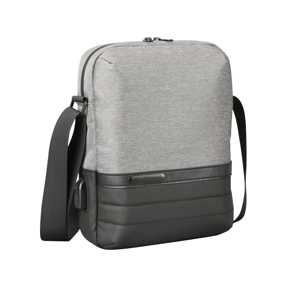 Leisure Messenger Bag