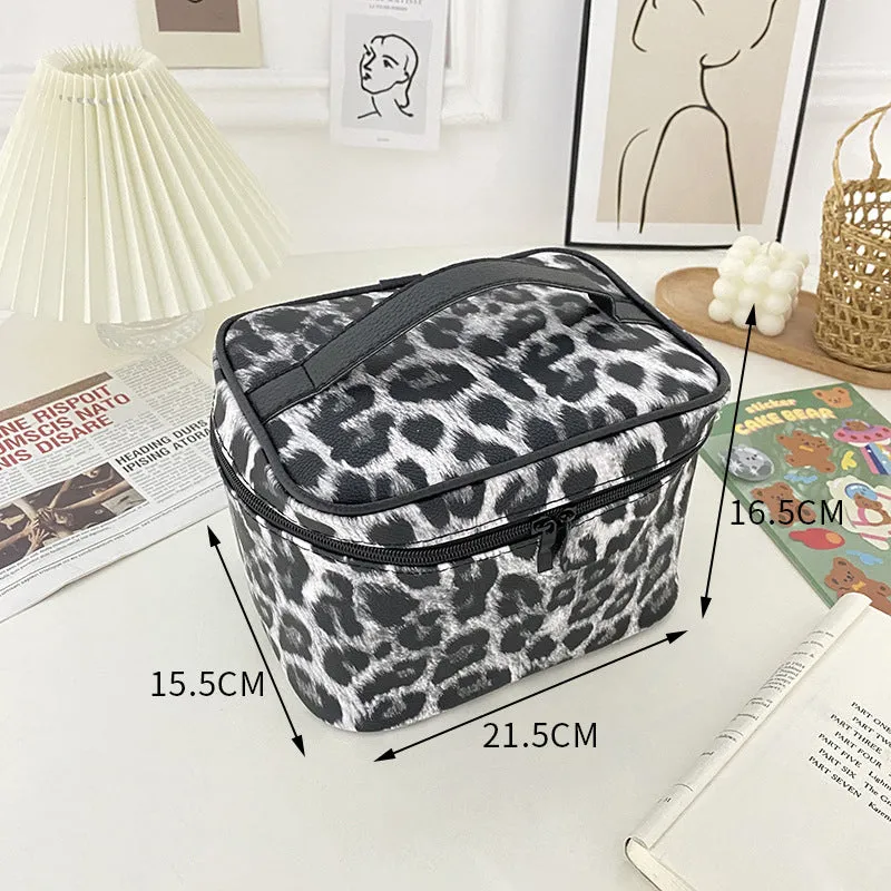 Paziye Portable Waterproof Leopard Makeup Wash Bag