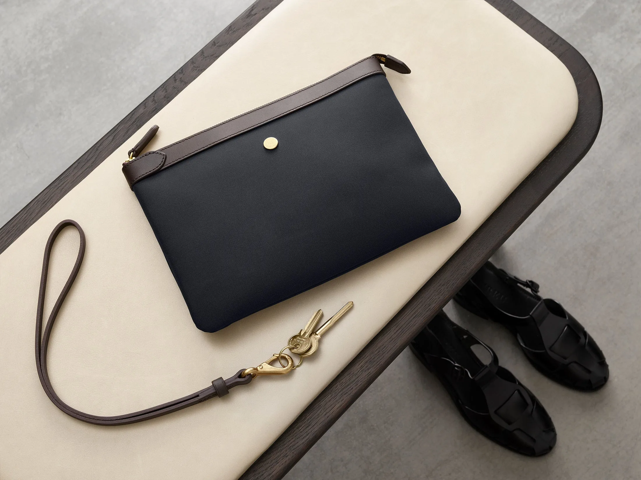 Pouch Large, Leather - Black/Black