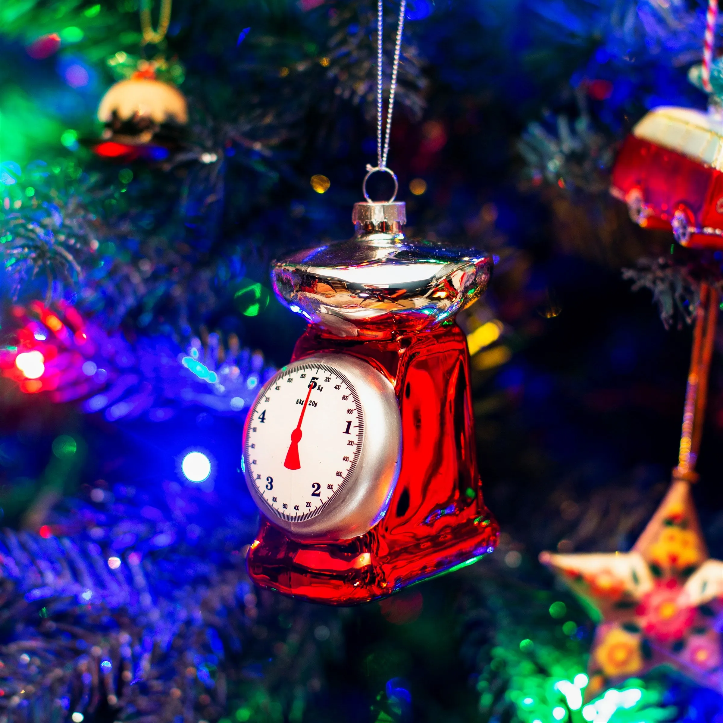 Retro Kitchen Scales Shaped Bauble