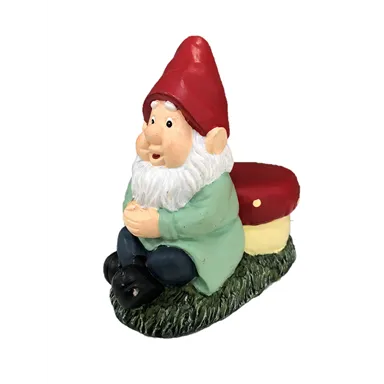 Tuscan Path Gnome Pot Stand Garden Statue