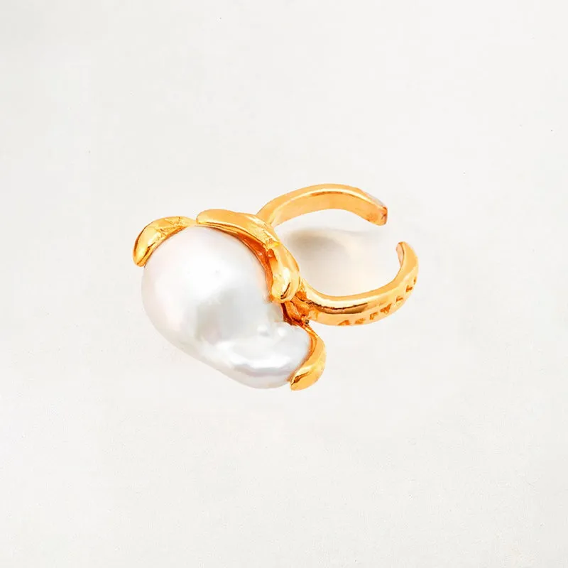 Velatti Baroque Pearl Ring